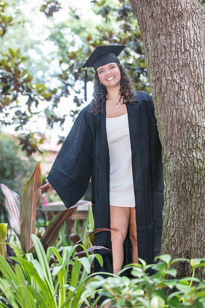 20250502-Lucinda-grad-session-9539