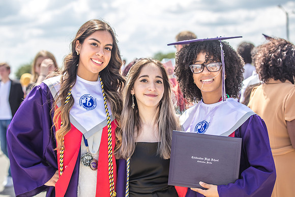 20220524-High-School-Graduation-Isabela-3380