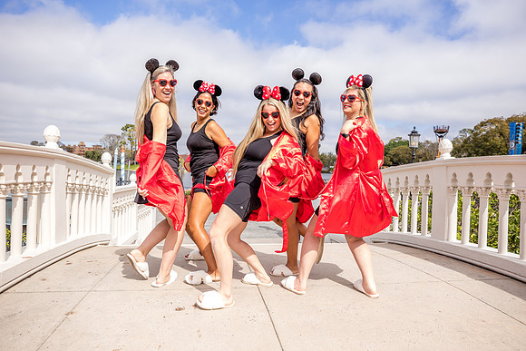 Valentine-Session-Momsies-Disney-Epcot-2022-0973