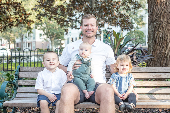 20221211-Lori-Laake-Family-Session-7430