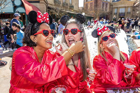 Valentine-Session-Momsies-Disney-Epcot-2022-0997-