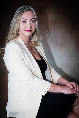 20220803-Headshot-Jane-3852