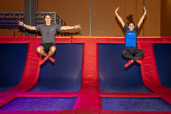 Planet-Obstacle-Adults-Night-0138