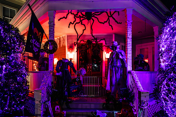 Halloween-Houses-Celebration-2024-2727-