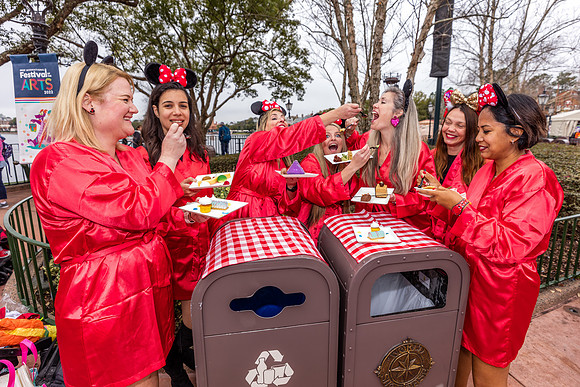 Valentine-Session-Momsies-Disney-Epcot-2022-0788