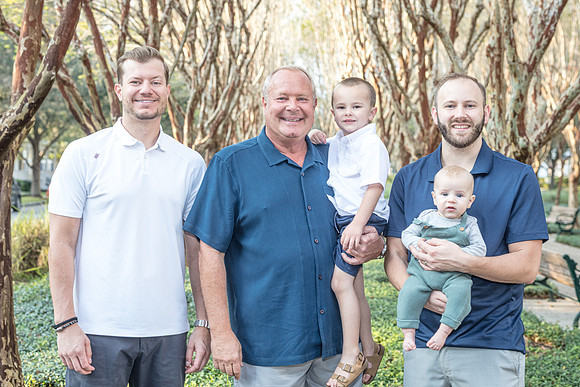 20221211-Lori-Laake-Family-Session-7452