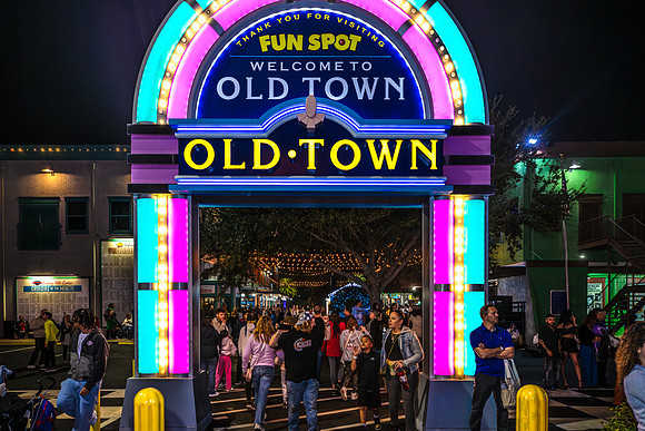 20241231-NYE-Event-Old-Town-7813--