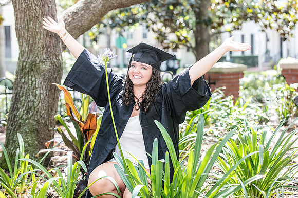 20250502-Lucinda-grad-session-9547-