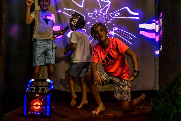 20220923-Reunion-Vacation-Home-4390m-karaoke