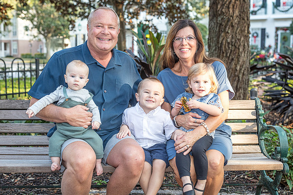 20221211-Lori-Laake-Family-Session-7433