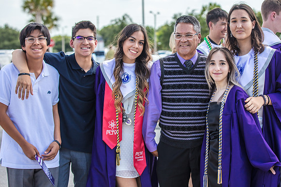20220524-High-School-Graduation-Isabela-3399
