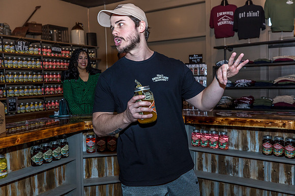 20250123-Maws-Mtn-Moonshine-Old-Town-Grand-Opening-8311