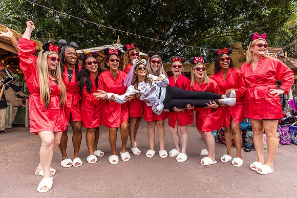 Valentine-Session-Momsies-Disney-Epcot-2022-0939