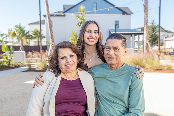 20241130-Elsbeth-Arce-Family-Session-Evermore-5079