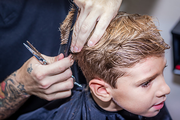 Hair-Cut-Toni-Michaels-Salon-0099H