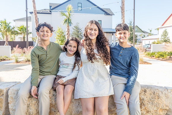 20241130-Elsbeth-Arce-Family-Session-Evermore-5139
