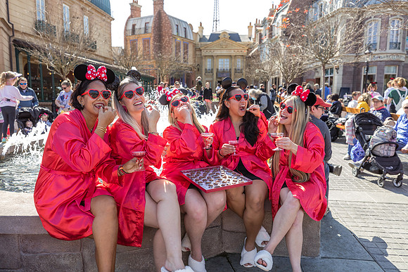 Valentine-Session-Momsies-Disney-Epcot-2022-0995