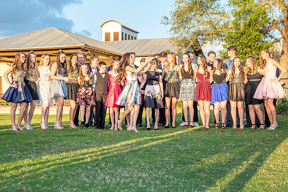 8th-grade-dance-party-2018-I-1520