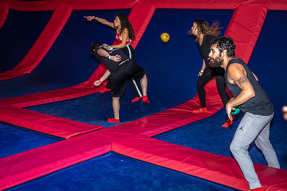 Planet-Obstacle-Adults-Night-0065