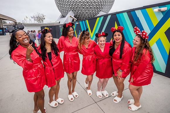 Valentine-Session-Momsies-Disney-Epcot-2022-0765