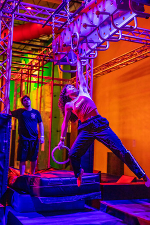 Planet-Obstacle-Adults-Night-0159