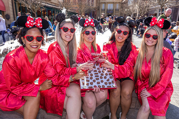 Valentine-Session-Momsies-Disney-Epcot-2022-0990