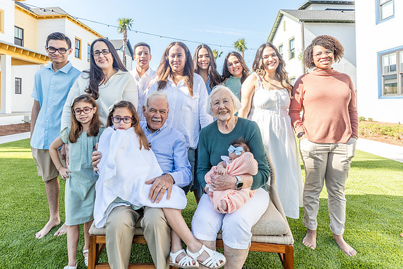 20241130-Elsbeth-Arce-Family-Session-Evermore-4947