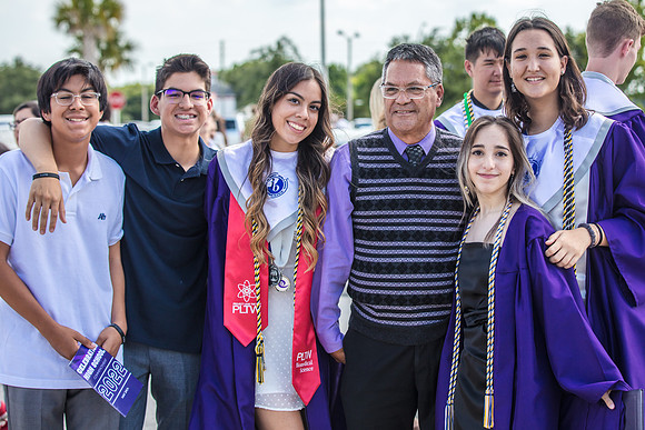 20220524-High-School-Graduation-Isabela-3397