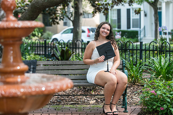 20250502-Lucinda-grad-session-9516