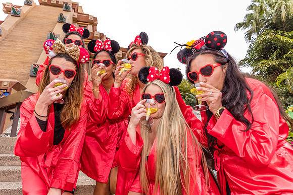 Valentine-Session-Momsies-Disney-Epcot-2022-0864