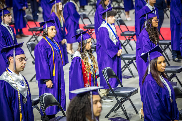 20220524-High-School-Graduation-Isabela-3322