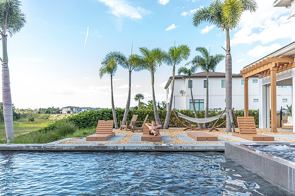 20220923-Reunion-Vacation-Home-4889m-backyard-