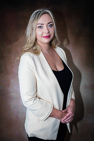 20220803-Headshot-Jane-3874
