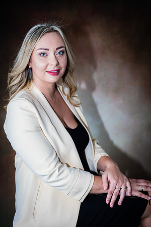 20220803-Headshot-Jane-3854