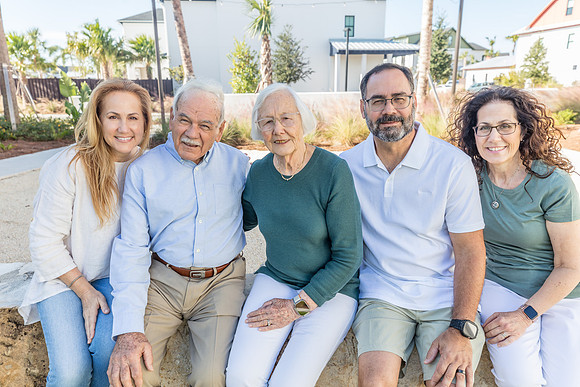 20241130-Elsbeth-Arce-Family-Session-Evermore-4971