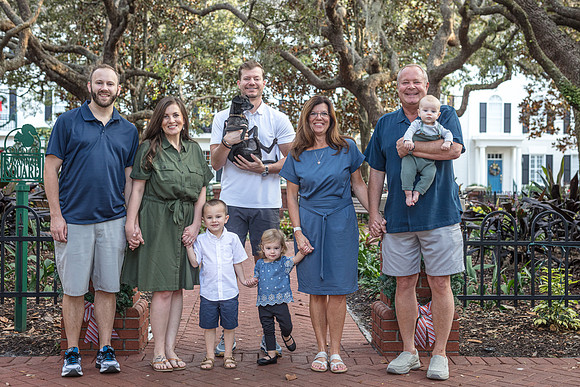 20221211-Lori-Laake-Family-Session-7427