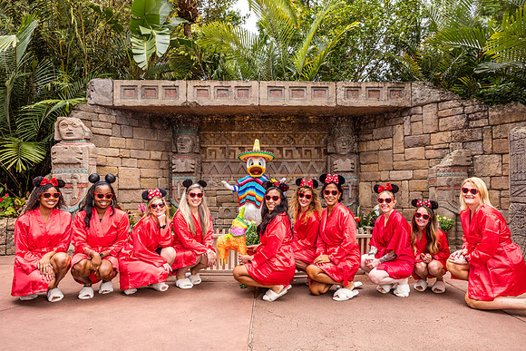 Valentine-Session-Momsies-Disney-Epcot-2022-0916
