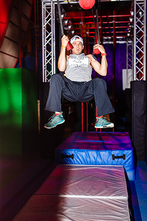 Planet-Obstacle-Adults-Night-9983