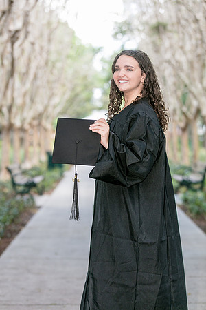 20250502-Lucinda-grad-session-9598