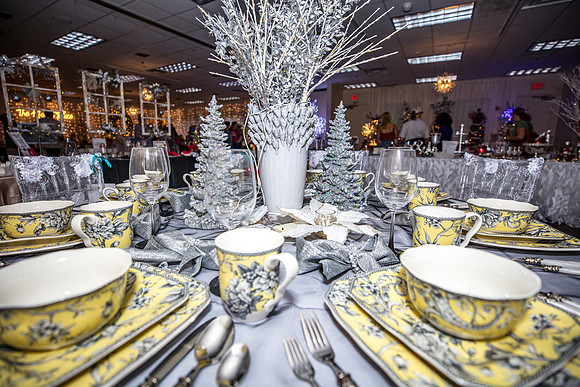 Celebration-Holiday-Home-Tour-2022-Stop1-851-Celebration-Ave-Town-Hall-6837-