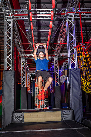Planet-Obstacle-Adults-Night-9996