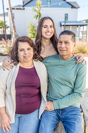 20241130-Elsbeth-Arce-Family-Session-Evermore-5077