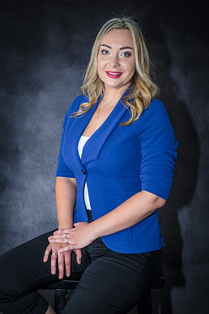 20220803-Headshot-Jane-3796