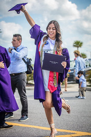 20220524-High-School-Graduation-Isabela-3429