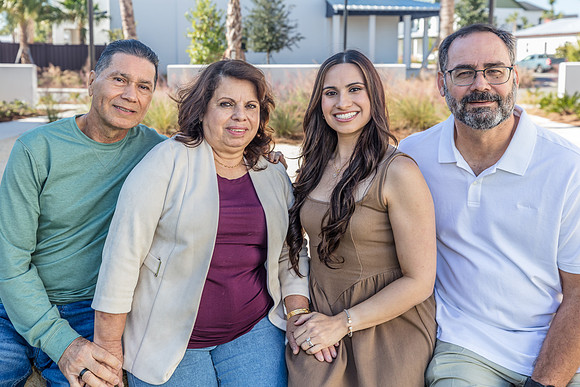 20241130-Elsbeth-Arce-Family-Session-Evermore-5083