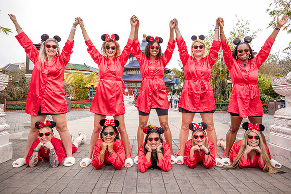 Valentine-Session-Momsies-Disney-Epcot-2022-0924
