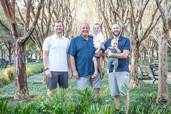 20221211-Lori-Laake-Family-Session-7449