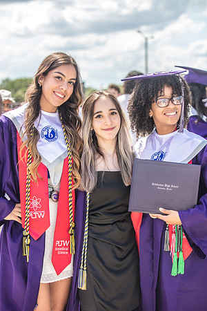 20220524-High-School-Graduation-Isabela-3378