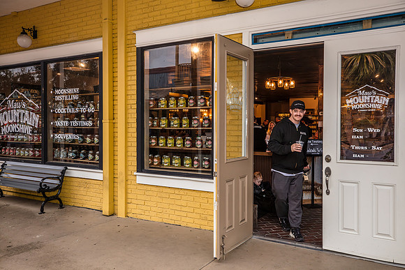 20250123-Maws-Mtn-Moonshine-Old-Town-Grand-Opening-8347