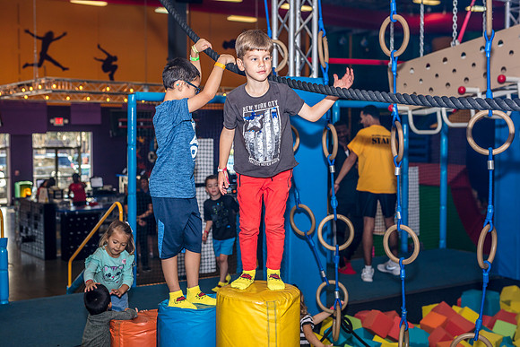 Henry-7th-Birthday-Planet-Obstacle-2403